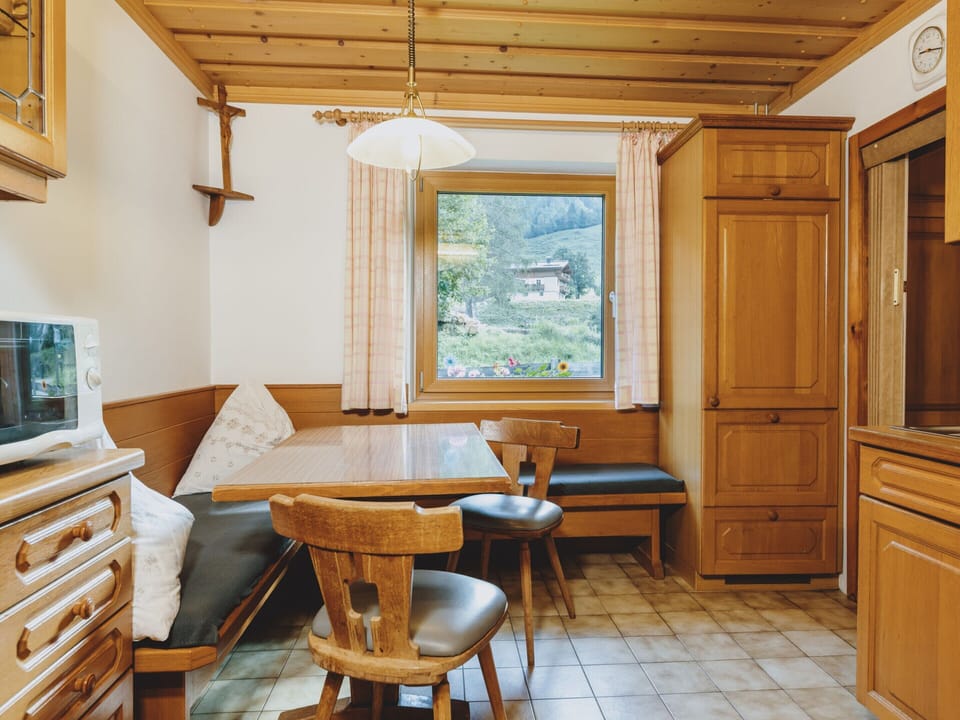 House | Dining
