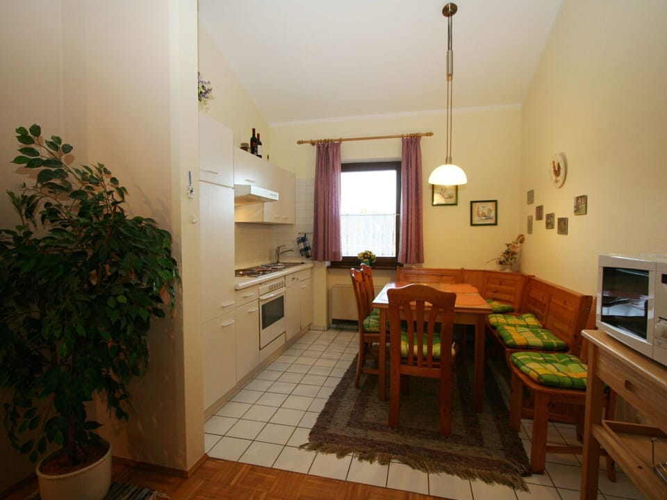 House | Private kitchen | Electric kettle, toaster, highchair