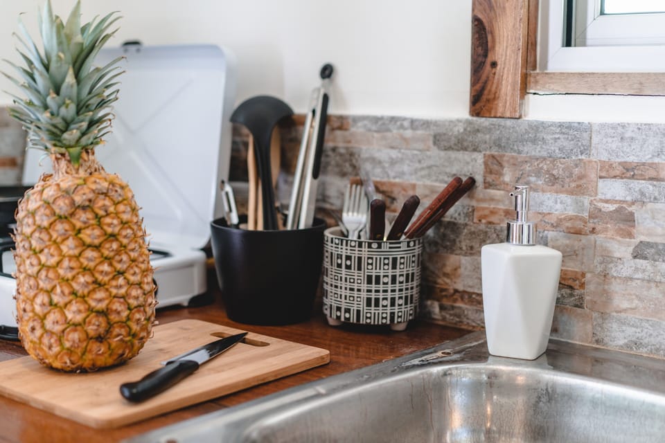 Suite, 1 Bedroom, Garden View | Private kitchen | Oven, kitchen islands