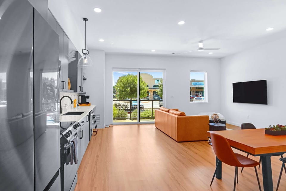 Condo, 1 King Bed with Sofa bed, Patio, City View (Pure Texas Poolside Oasis) | Private kitchen | Fridge, microwave, oven, stovetop