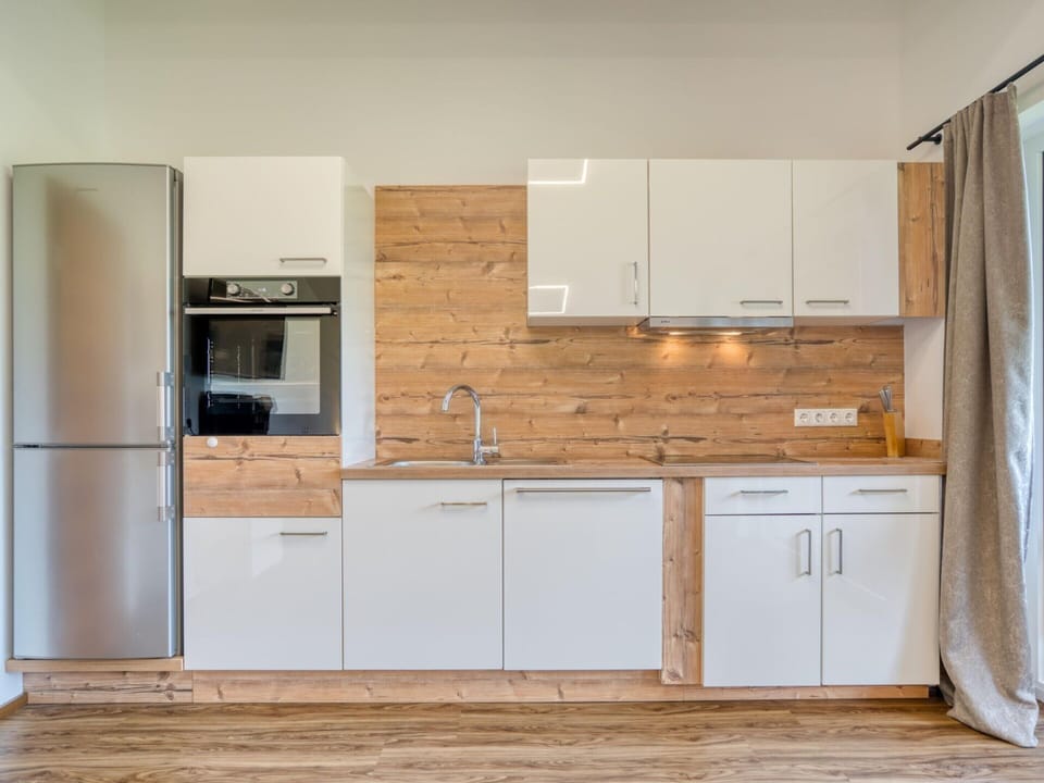 Apartment | Private kitchen | Fridge, microwave, oven, stovetop