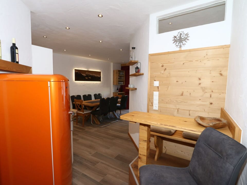 Apartment | Dining