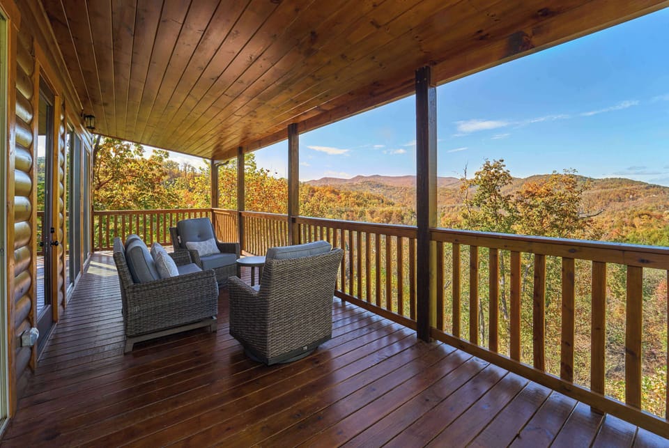 Unwind by the cozy outdoor fire pit, perfect for relaxing under the stars. Enjoy the fresh mountain air and comfortable seating in a peaceful setting. A perfect retreat in Gatlinburg, just minutes from top attractions!