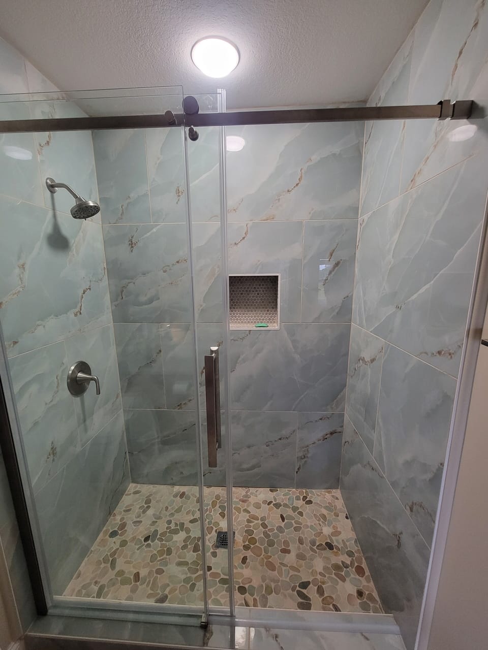 End suite master bath