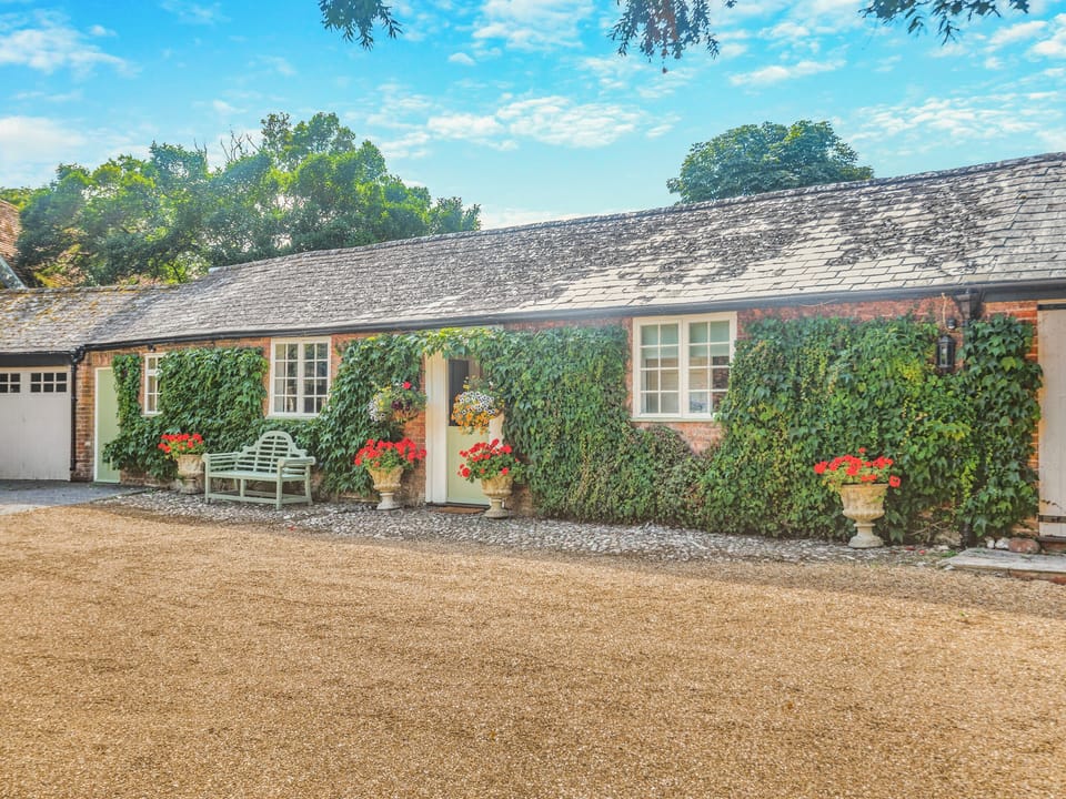 Double bedroom | Orchard Cottage, Over Wallop, near Stockbridge