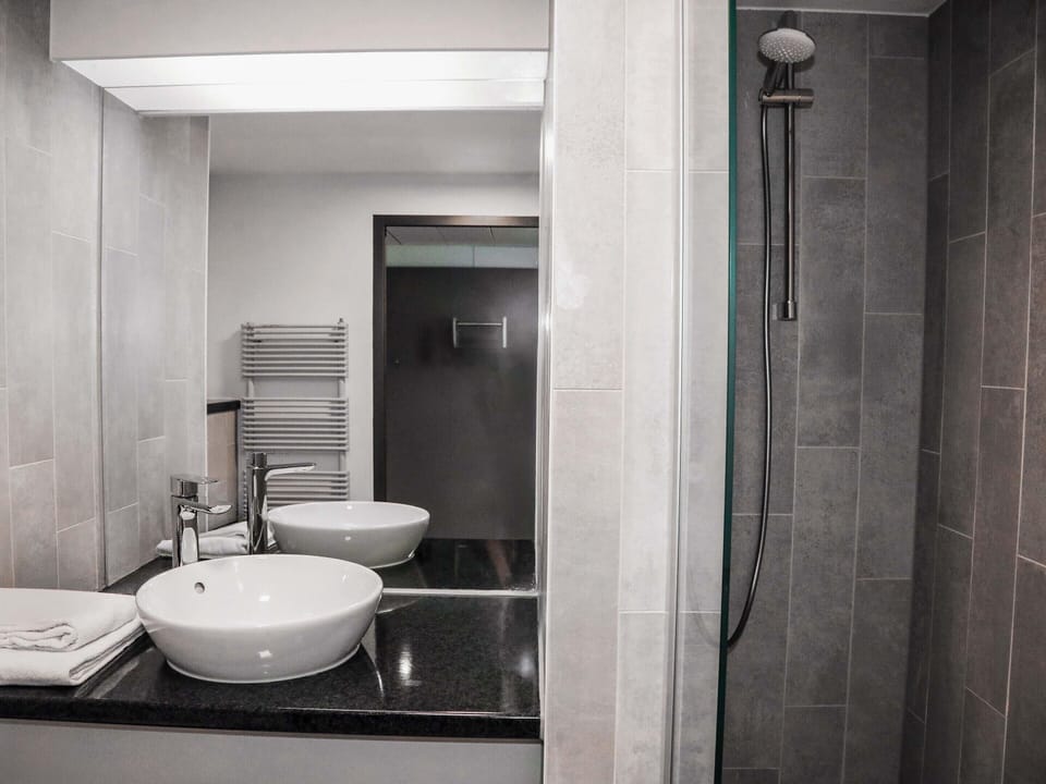 Double Room | Bathroom | Shower, towels, soap, shampoo