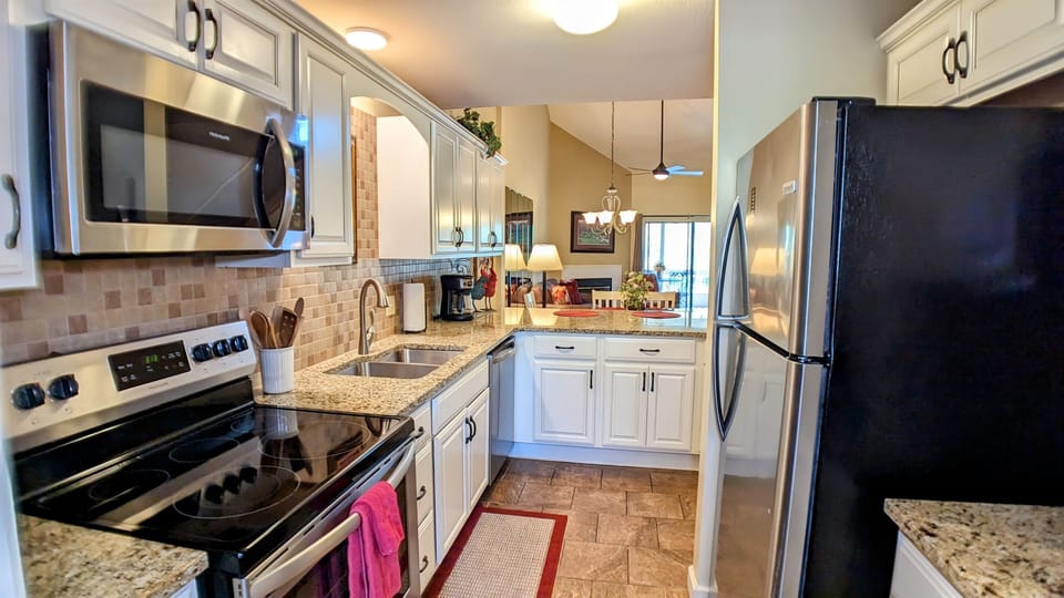 Fully equipped kitchen