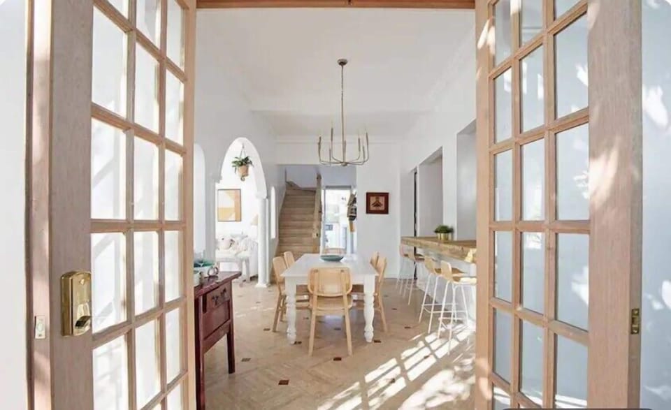 Luxury Villa | Dining room