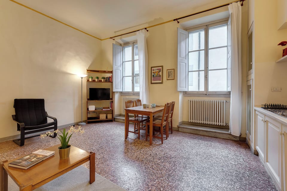 Apartment | Living area | Flat-screen TV
