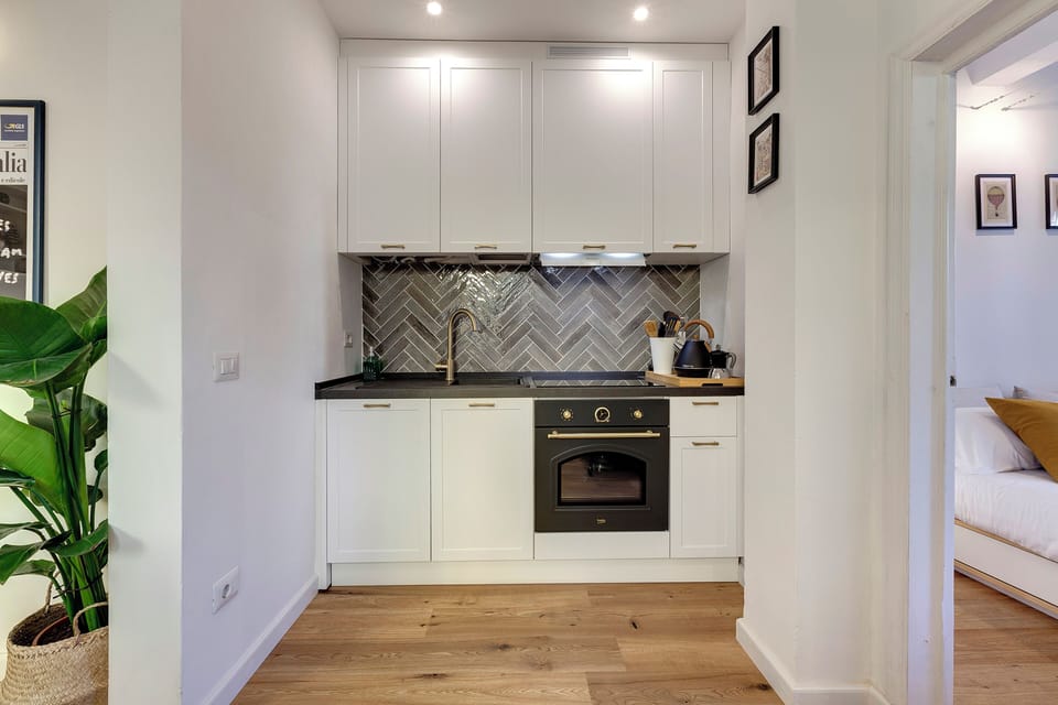 Apartment | Private kitchenette | Full-size fridge, microwave, oven, stovetop