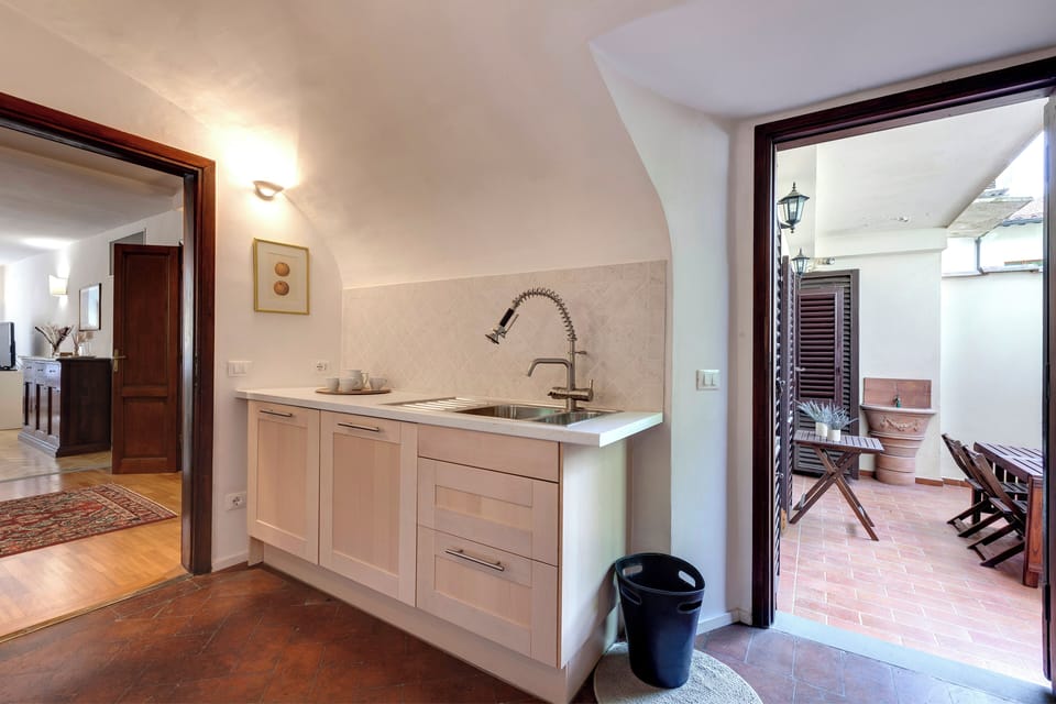 Apartment | Private kitchenette | Coffee/tea maker, full-size fridge, microwave, oven