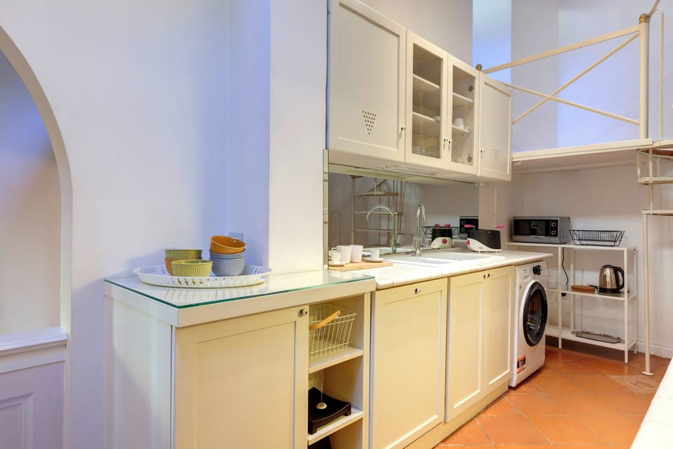 Apartment | Private kitchenette | Full-size fridge, microwave, oven, stovetop
