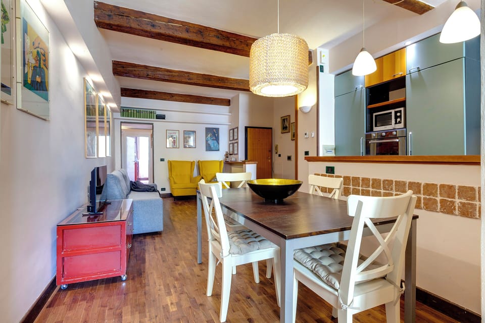Apartment | Dining room