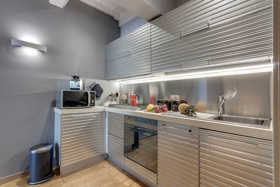 Apartment | Private kitchenette | Full-size fridge, microwave, oven, stovetop