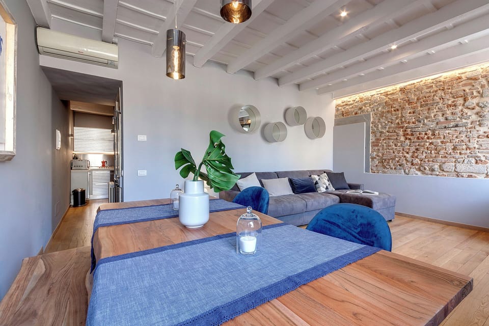Apartment | Dining room