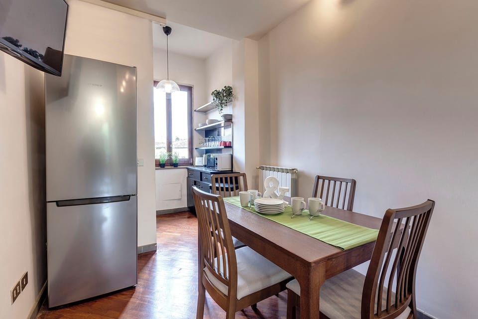 Apartment | Dining room