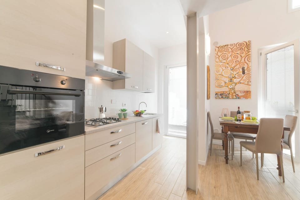 Apartment | Private kitchenette | Full-size fridge, microwave, oven, stovetop