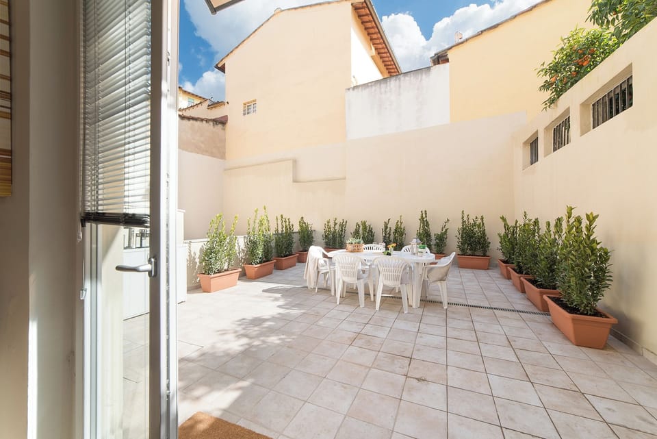 Apartment | Terrace/patio