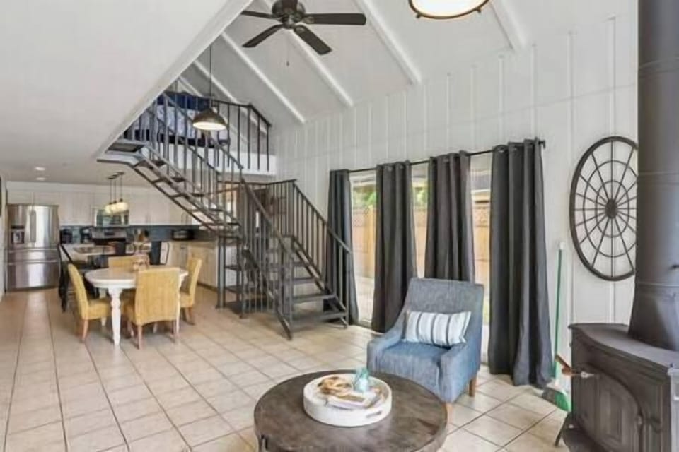 Kitchen and dining area