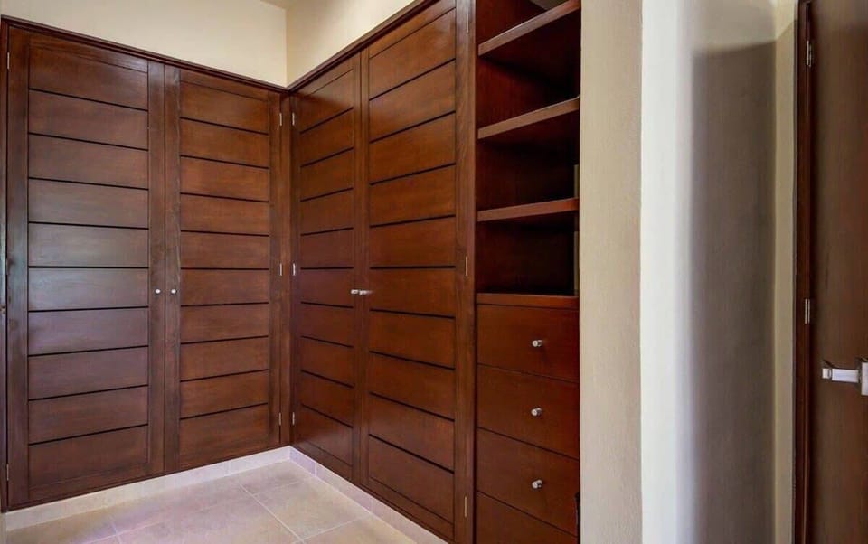 Master Bedroom Closet