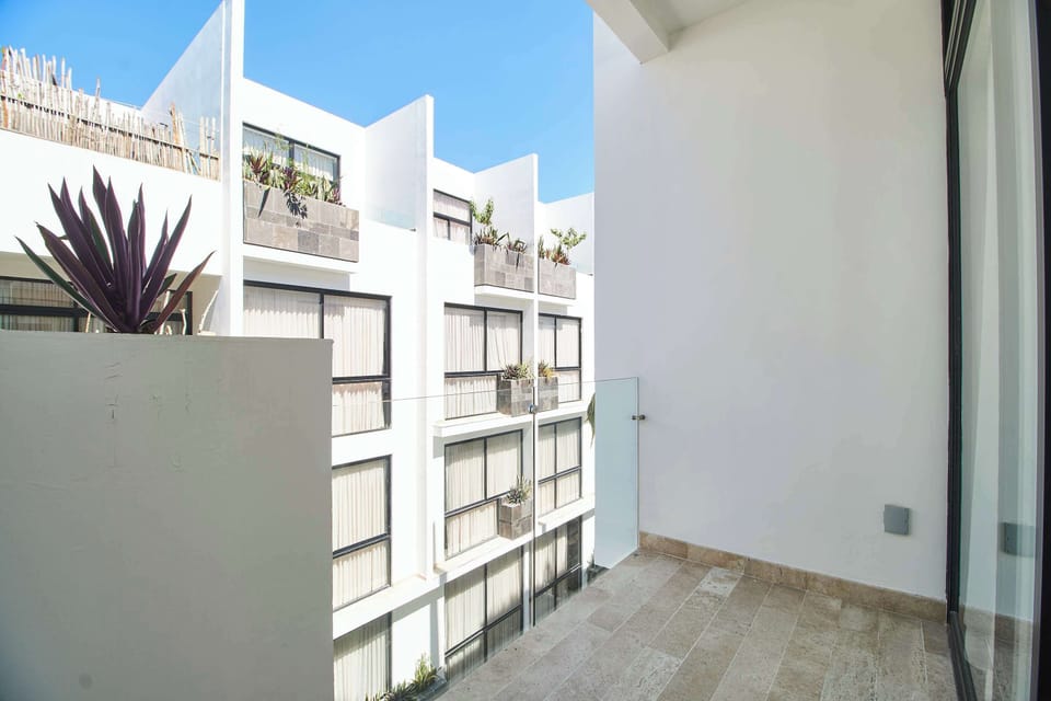 Guest Bedroom Balcony