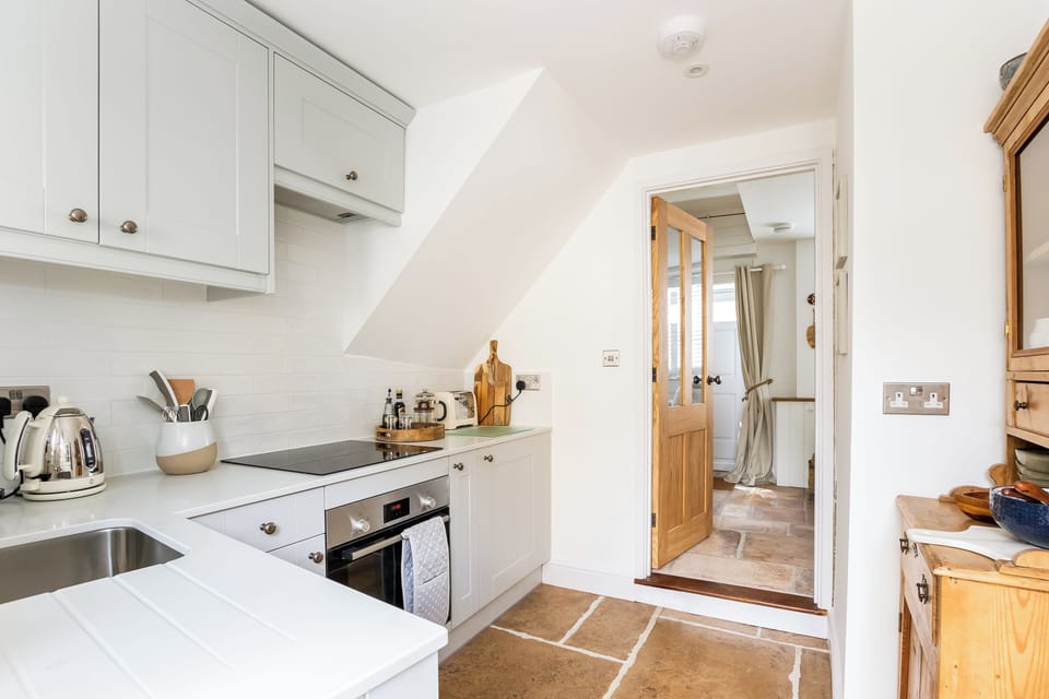 House | Private kitchen | Electric kettle, toaster