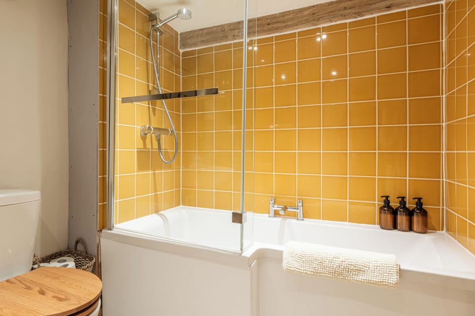 The Gamekeeper's Cottage-Stunning 2 Bed House in West Oxfordshire District