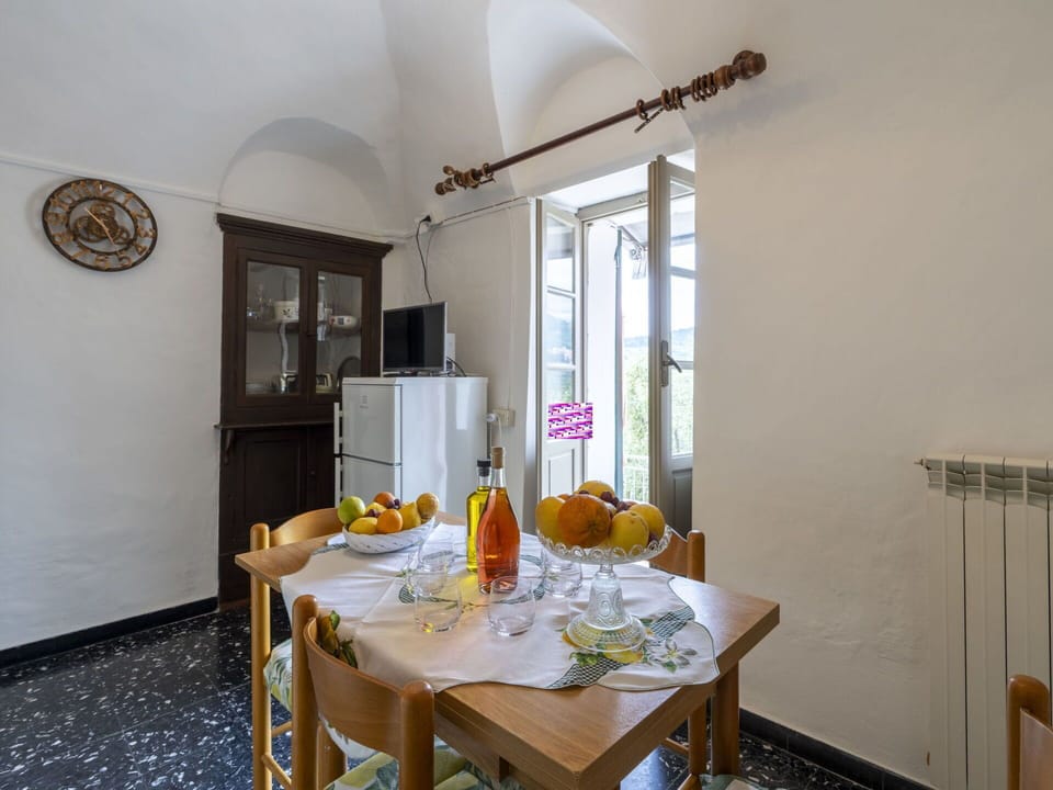 Table, Furniture, Property, Food, Tableware, Chair, Window, Interior Design, Tablecloth, Wood