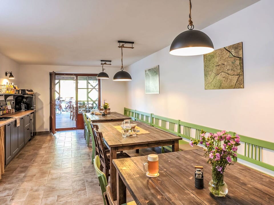 Table, Property, Furniture, Cabinetry, Building, Plant, Houseplant, Wood, Lighting, Interior Design