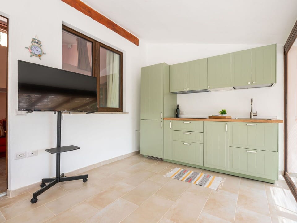 Cabinetry, Property, Furniture, Countertop, Building, Wood, Flooring, Drawer, Interior Design, Floor