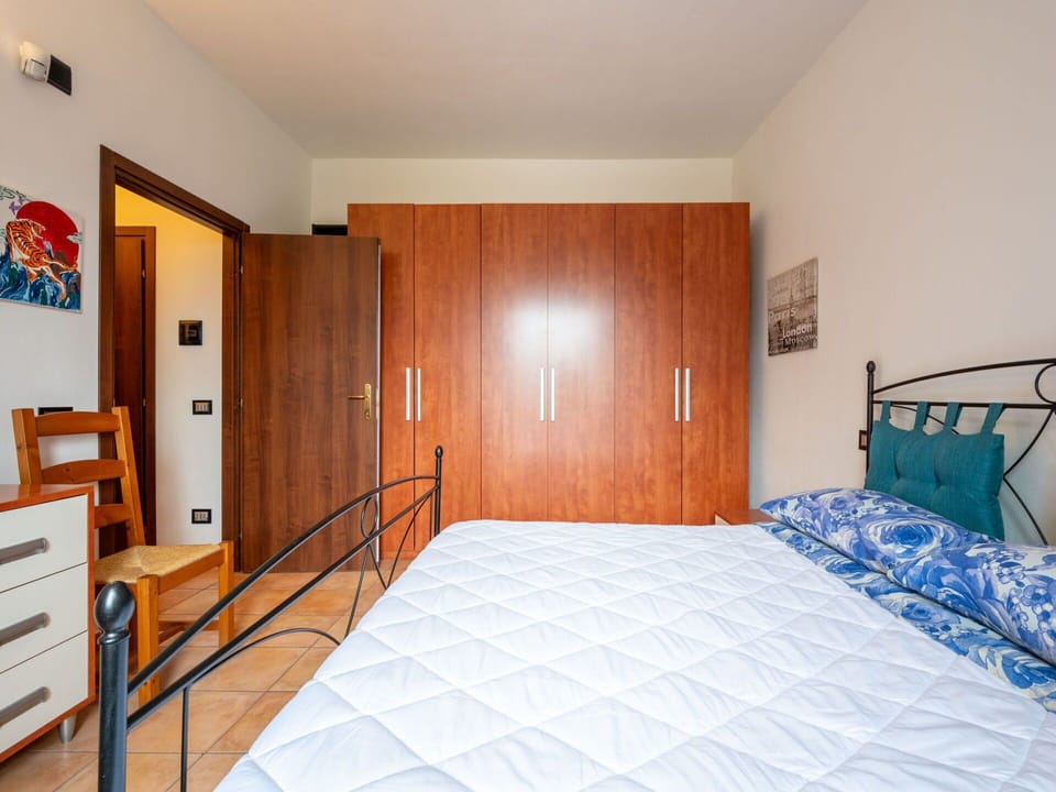 Furniture, Property, Cabinetry, Building, Comfort, Blue, Wood, Door, House