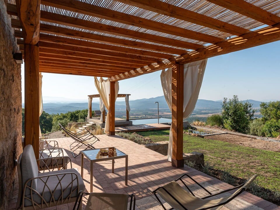 Plant, Property, Sky, Shade, Wood, Tree, Flowerpot, Interior Design, Outdoor Furniture, Cottage