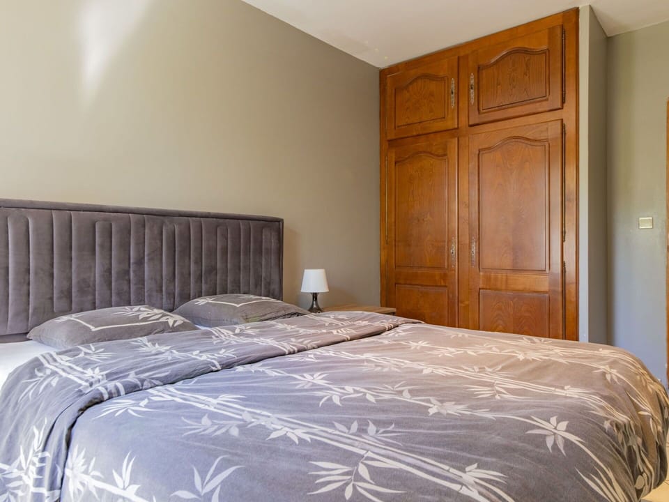 Property, Furniture, Comfort, Wood, Textile, Bed Frame, Door, Interior Design, Bed, Shade