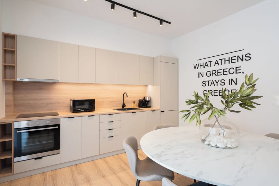 Luxury Apartment, 3 Bedrooms, Kitchen, City View | Private kitchen | Espresso maker, coffee/tea maker, electric kettle, toaster