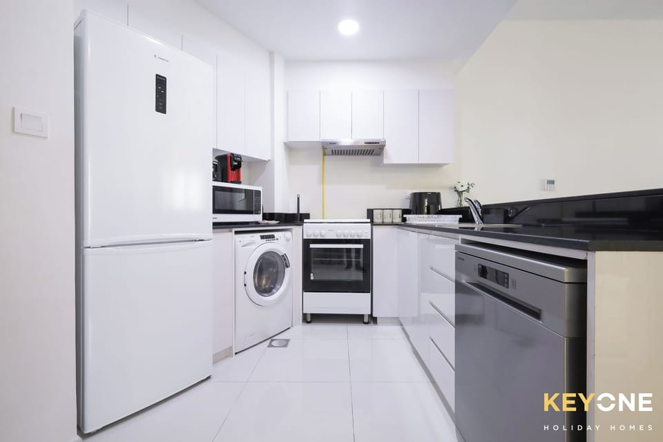 Comfort Apartment, City View | Private kitchen