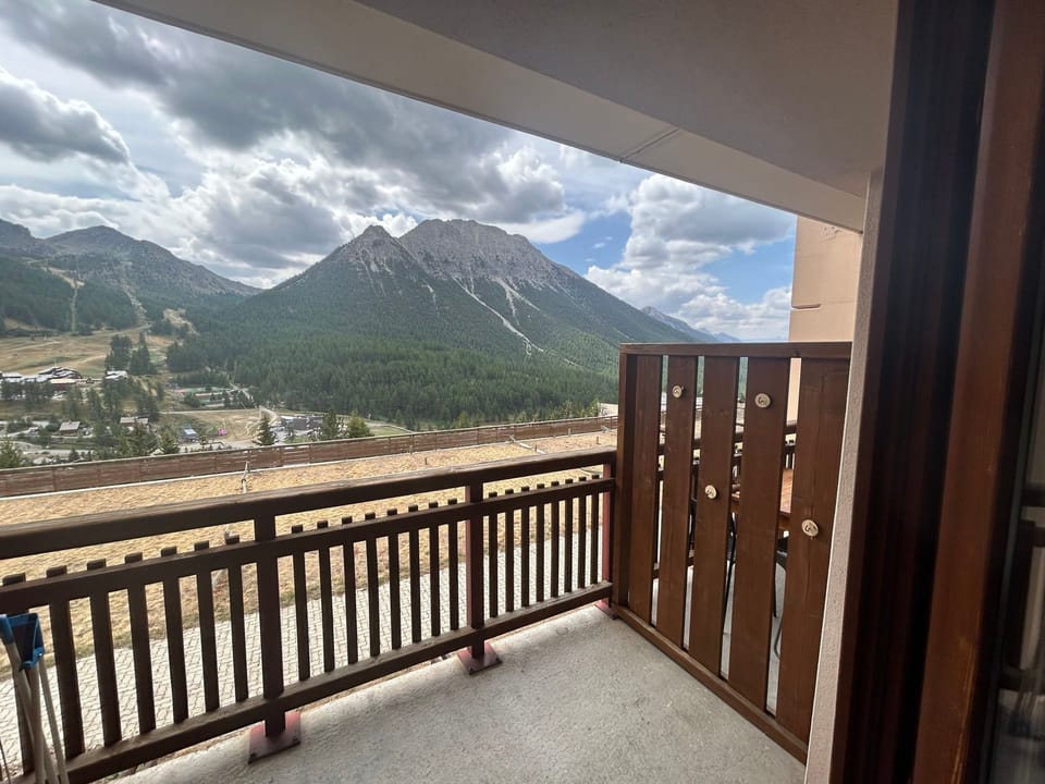Charming studio 4 pers, mountain view, parking Apartment in Montgenèvre