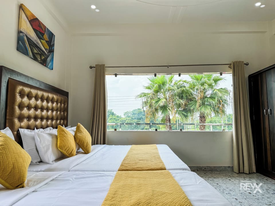 Family Triple Bed Room | Soundproofing, free WiFi, bed sheets
