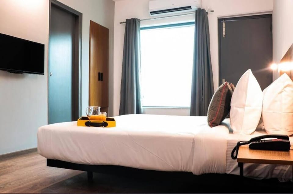 Deluxe Room, Balcony | 1 bedroom, free WiFi