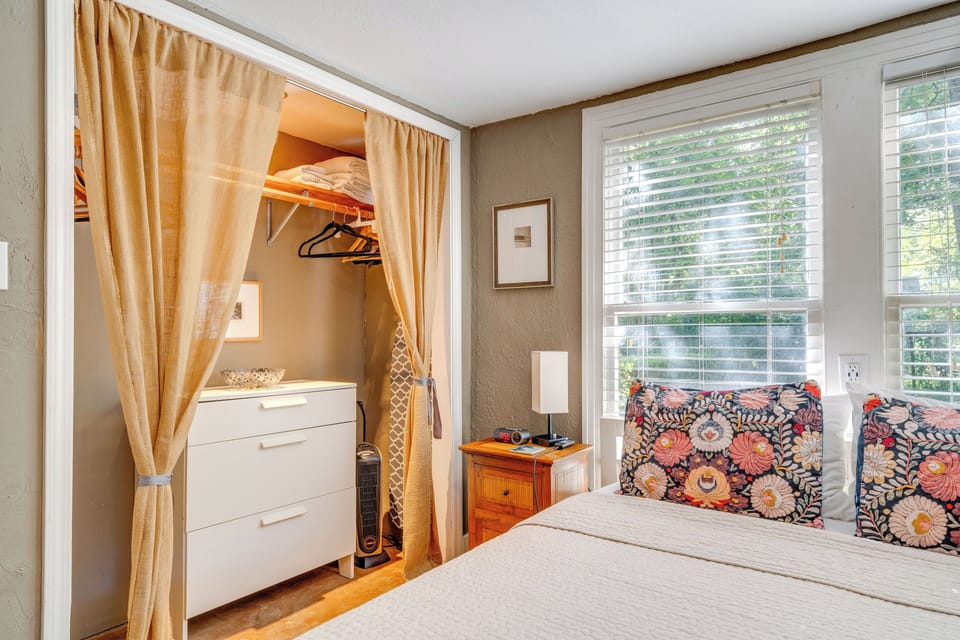 Apartment (0 Bedroom) | Interior