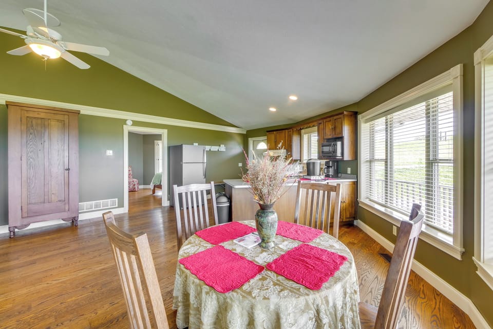 House (2 Bedrooms) | Interior