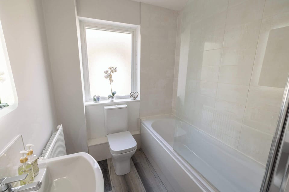 Shipwright Lodge, Whitby - Host & Stay