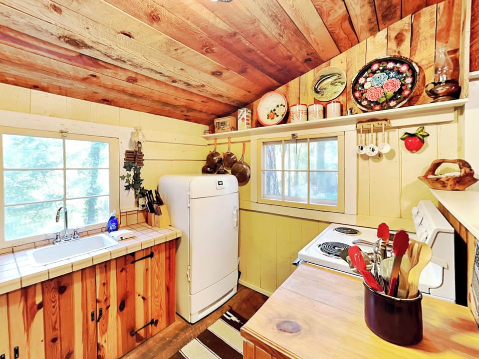Full Kitchen