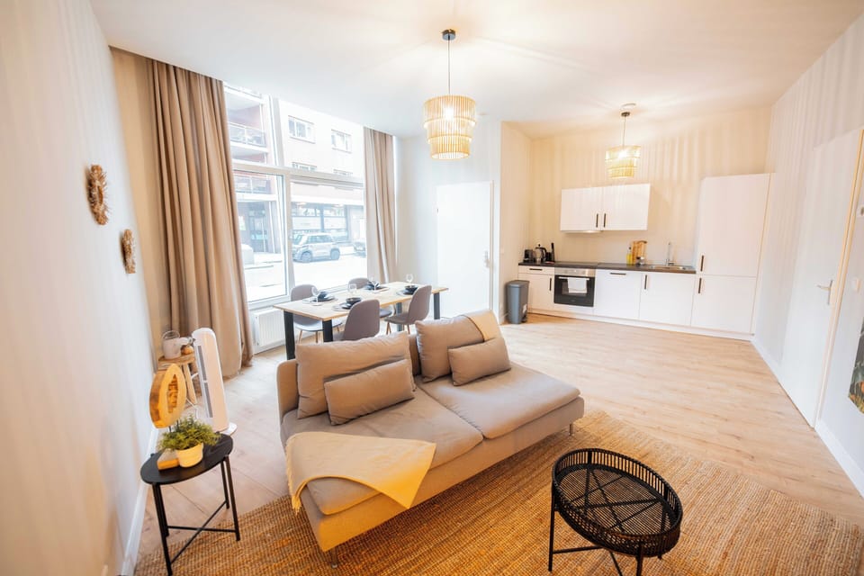 Apartment | Living area | TV