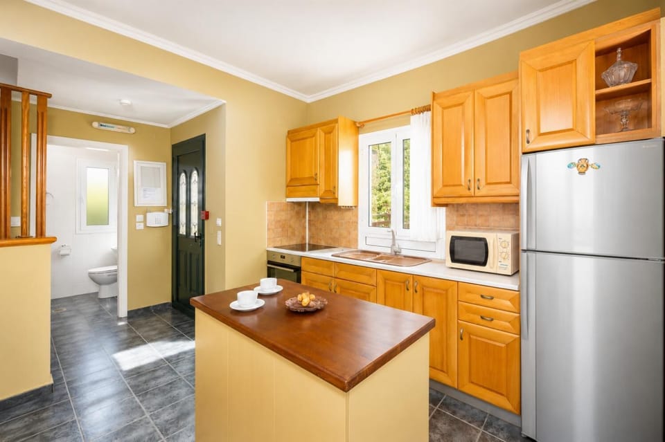 Equipped kitchen