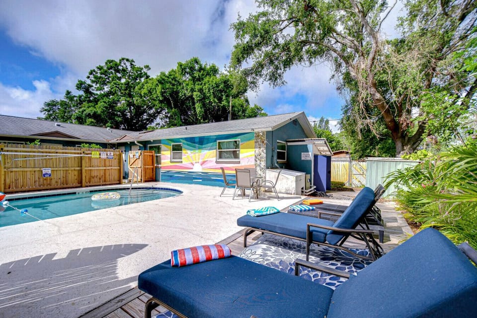 There are plenty of sun loungers at the pool area for everyone!