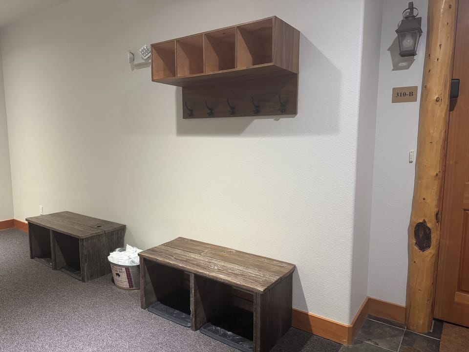 Boot Benches, Coat Hooks, & Storage 