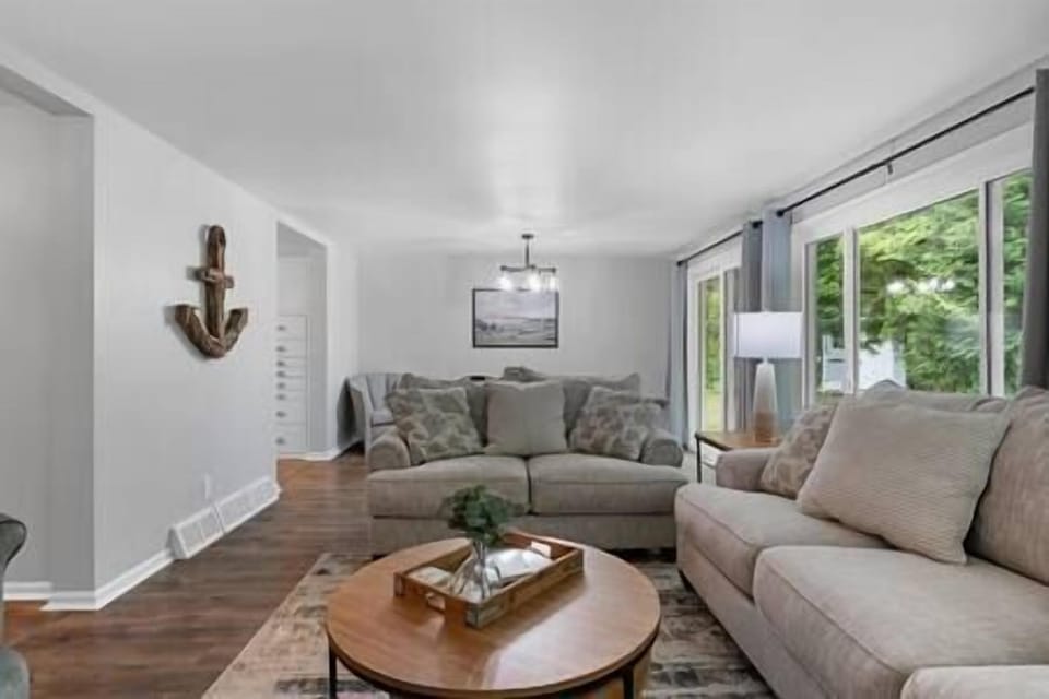 02b52e81 79f3 4b80 9570 ed4cf9af3fc2