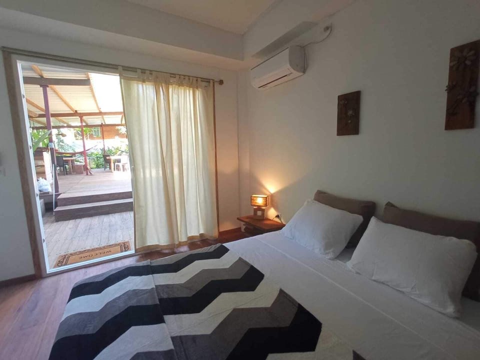 Comfort Double Room, Courtyard View | Laptop workspace, soundproofing, free WiFi