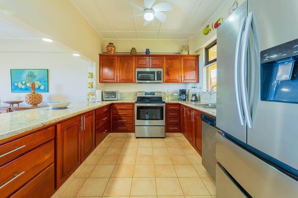 Fully equipped kitchen