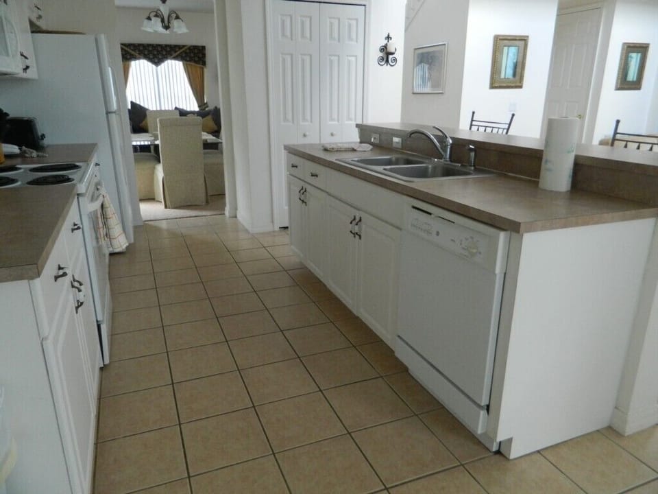 Villa, Multiple Beds, Pool Access, Pool View (5 Bed Florida Villa - West Haven) | Private kitchen | Fridge, microwave, oven, stovetop
